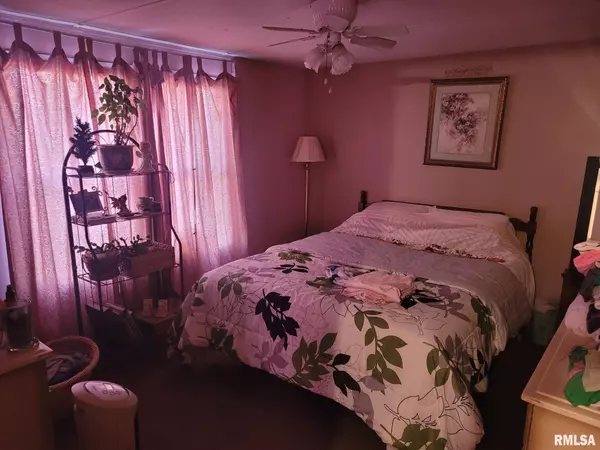 Bluford, IL 62814,22287 E Highway 15 HWY