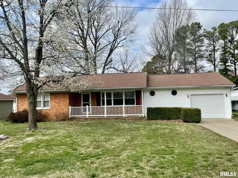 7 Adkins ST, Metropolis, IL 62960