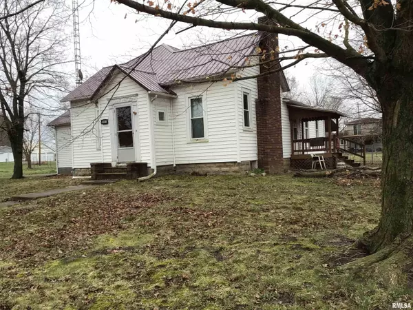 111 E 3RD ST, Kell, IL 62853