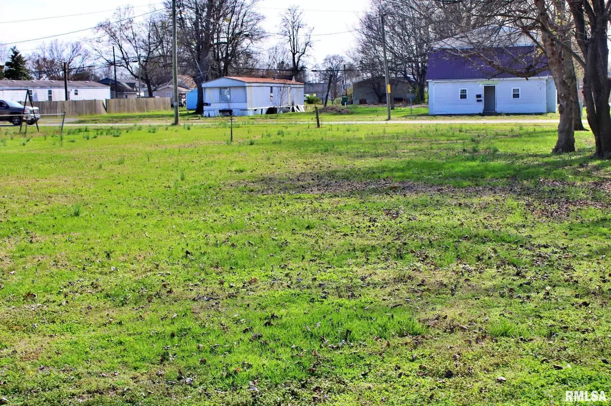 Metropolis, IL 62960-1939,707 E 7TH ST