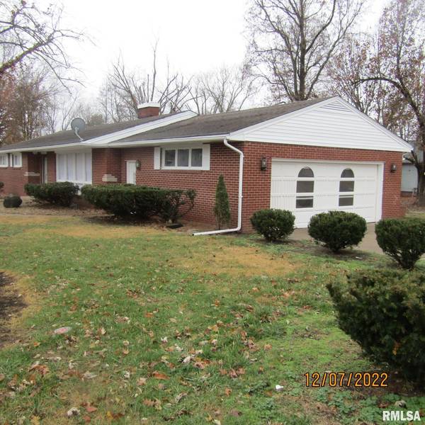 501 N LOCUST ST, West Frankfort, IL 62896