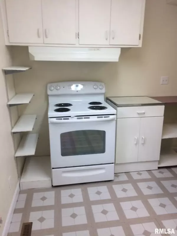 Centralia, IL 62801,1152 E BROADWAY ST