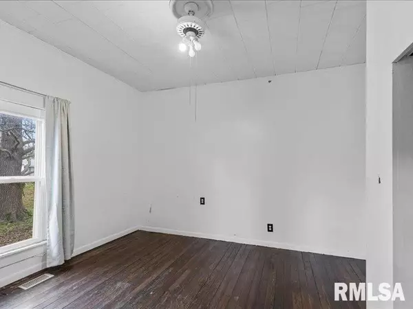 Pittsburg, IL 62974-1200,300 W PENNSYLVANIA AVE