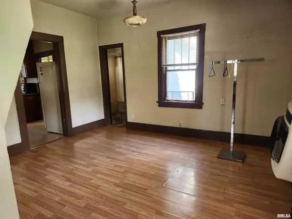 Bluford, IL 62814,405 HIGH ST