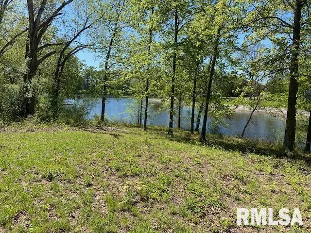Benton, IL 62812,3 LAKEPOINT DR