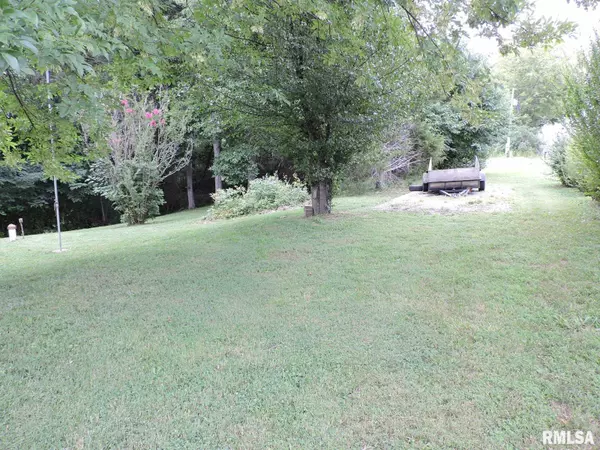 Ava, IL 62907,1065 Kessel RD