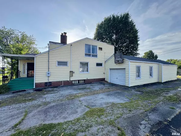 West Frankfort, IL 62896,1003 E MAIN ST