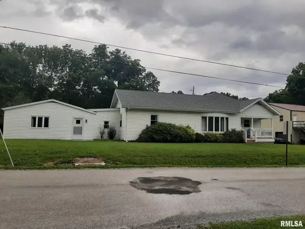 Christopher, IL 62822,711 E Belleville AVE