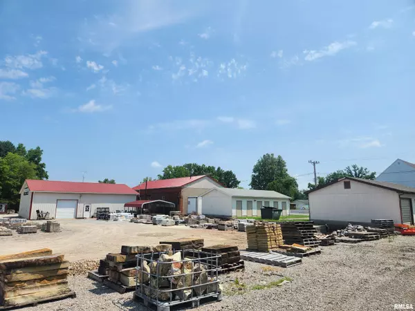 Pinckneyville, IL 62274,309 S Beaucoup ST