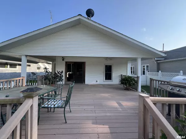 Murphysboro, IL 62966,2124 SPRUCE ST