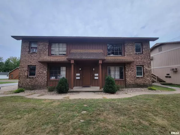 West Frankfort, IL 62896,201 E CLEVELAND ST