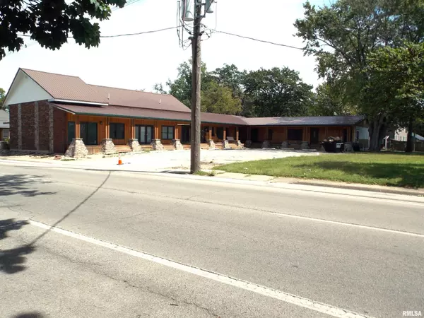 223 N BROADWAY ST, Centralia, IL 62801