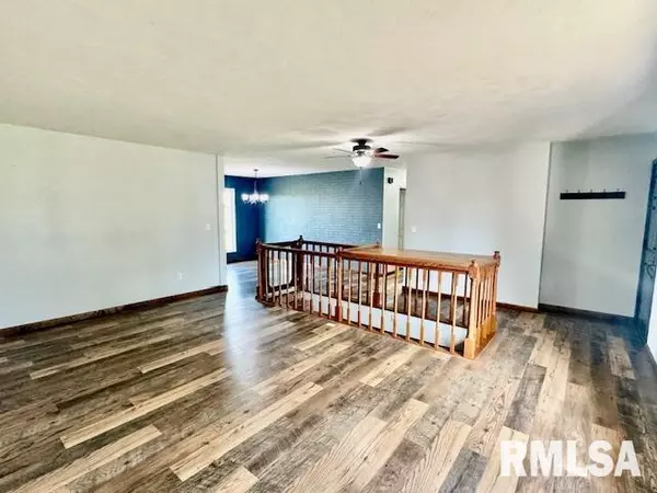 Breese, IL 62230,655 N 11TH ST