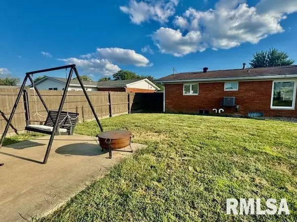 Breese, IL 62230,655 N 11TH ST