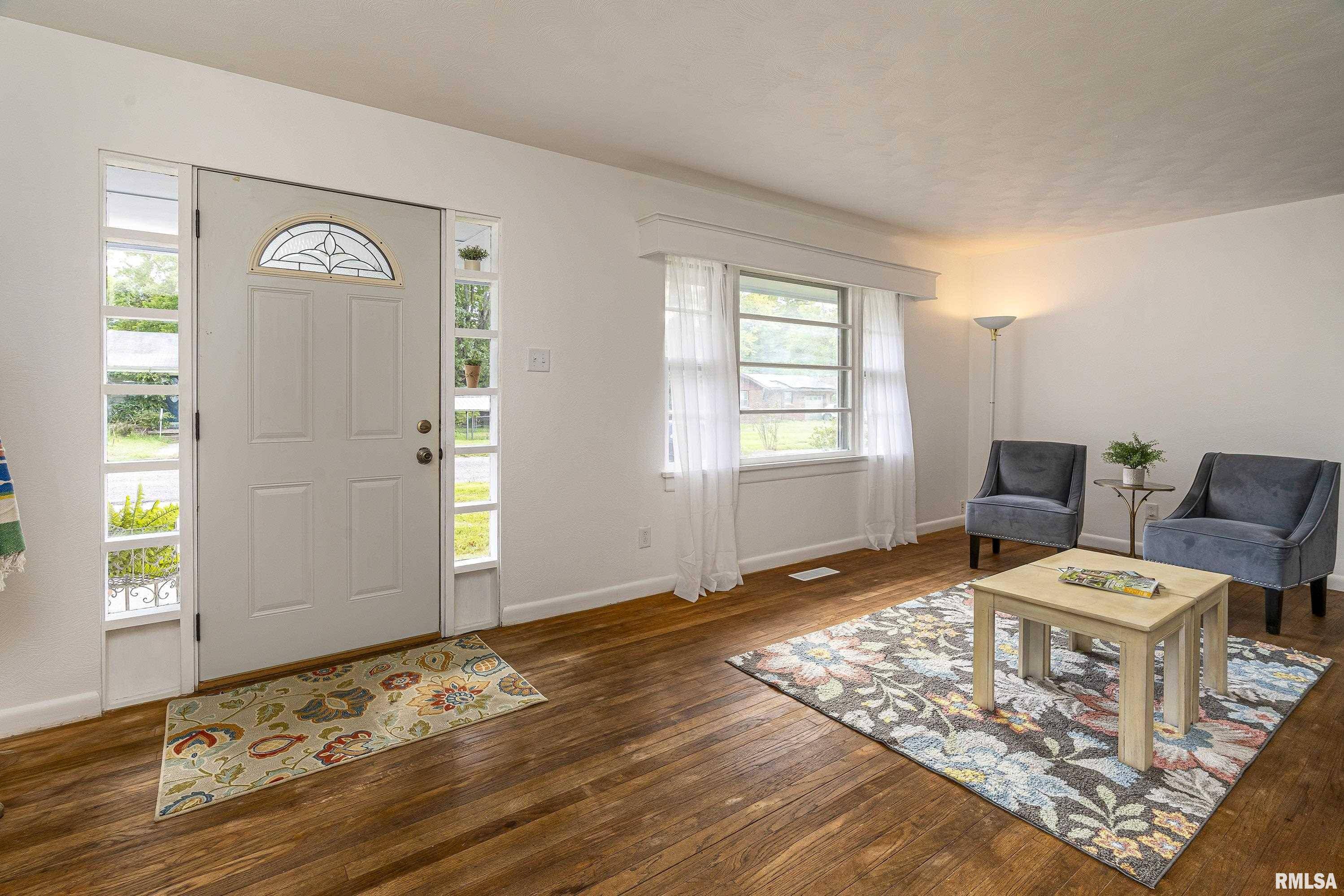 Carbondale, IL 62901,1402 W WALNUT ST