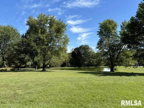 Metropolis, IL 62960,5639 Country Acres LN