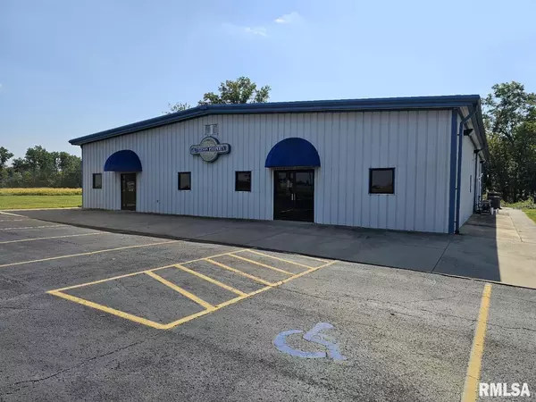 6295 E IL Hwy 15 #East Office, Woodlawn, IL 62898