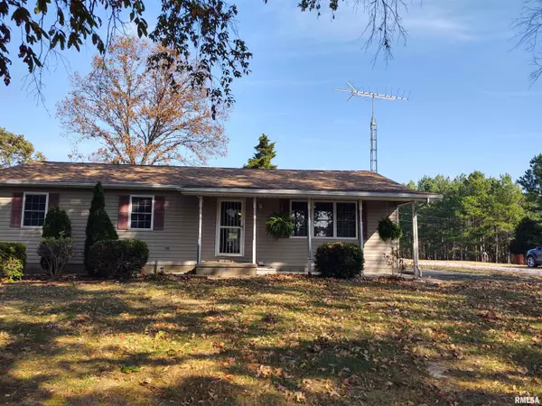 375 WASHINGTON LN,  New Burnside,  IL 62967