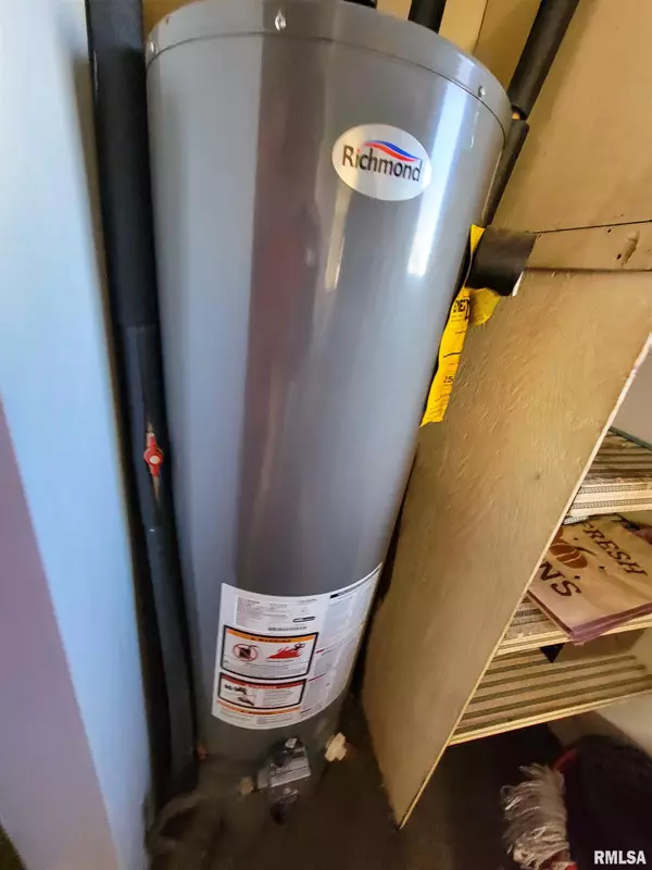 Louisville, IL 62858,840 Vandalia RD