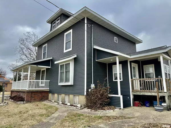 Centralia, IL 62801,137 S PINE ST