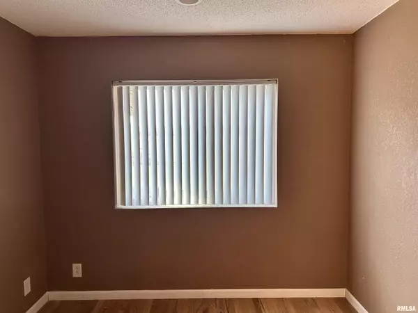 Duquoin, IL 62832,2739 US ROUTE 51 Route