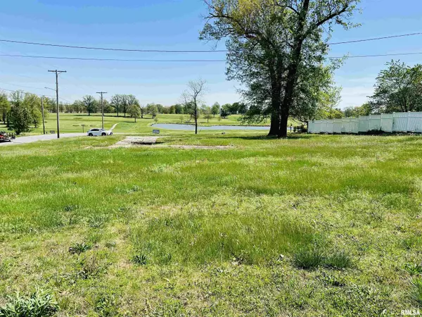 Harrisburg, IL 62946,301 COUNTRY CLUB LN