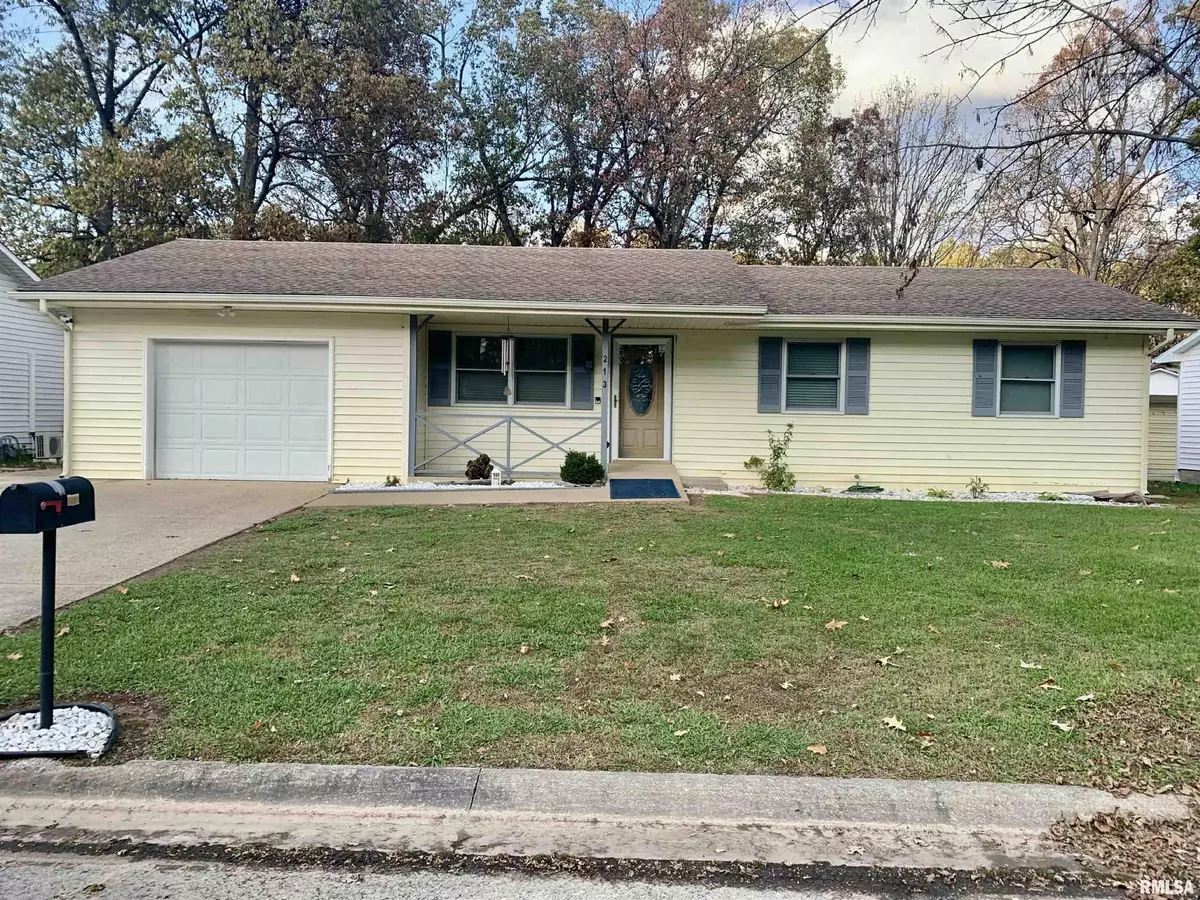 Metropolis, IL 62960,213 E 18TH ST