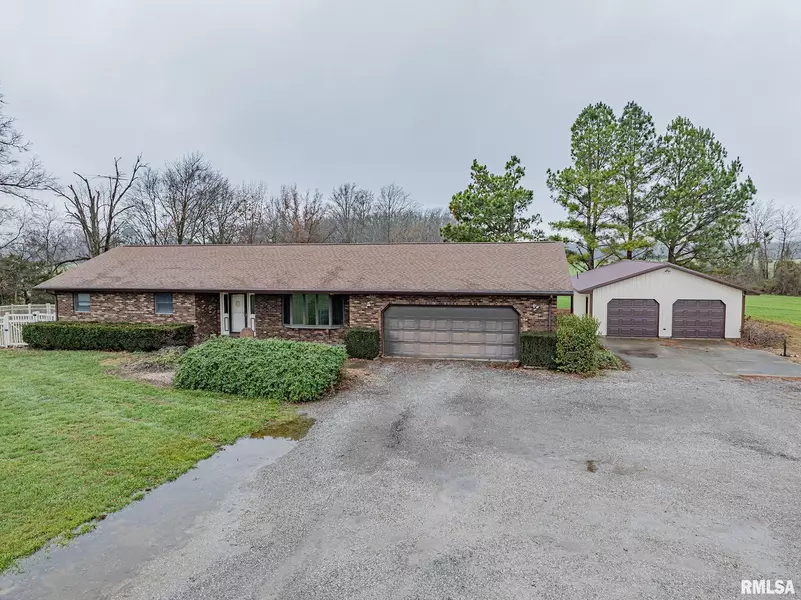 6771 COUNTY HIGHWAY 23 RD, Ashley, IL 62808