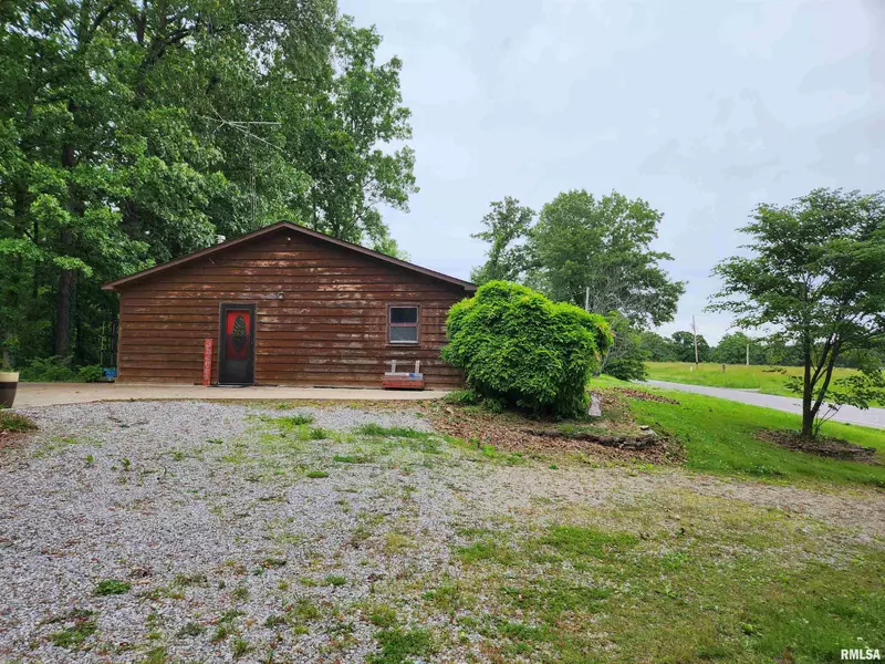 3547 N Illinois Highway 148 HWY, Waltonville, IL 62894