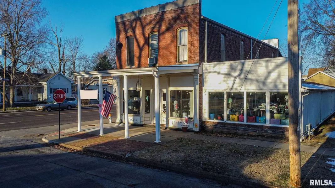 215 E 5TH ST, Metropolis, IL 62960