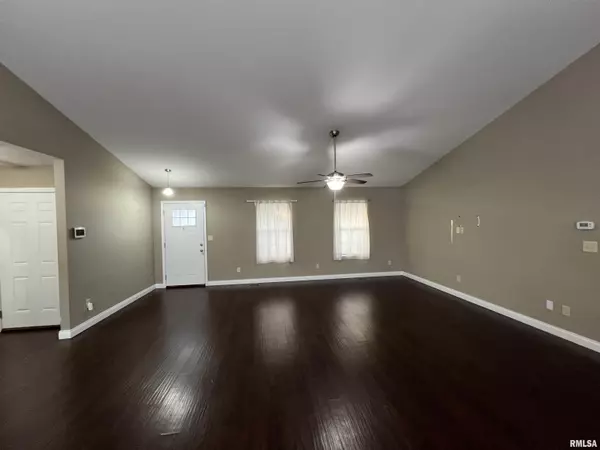 Carterville, IL 62918,100 TWIN LAKES RD