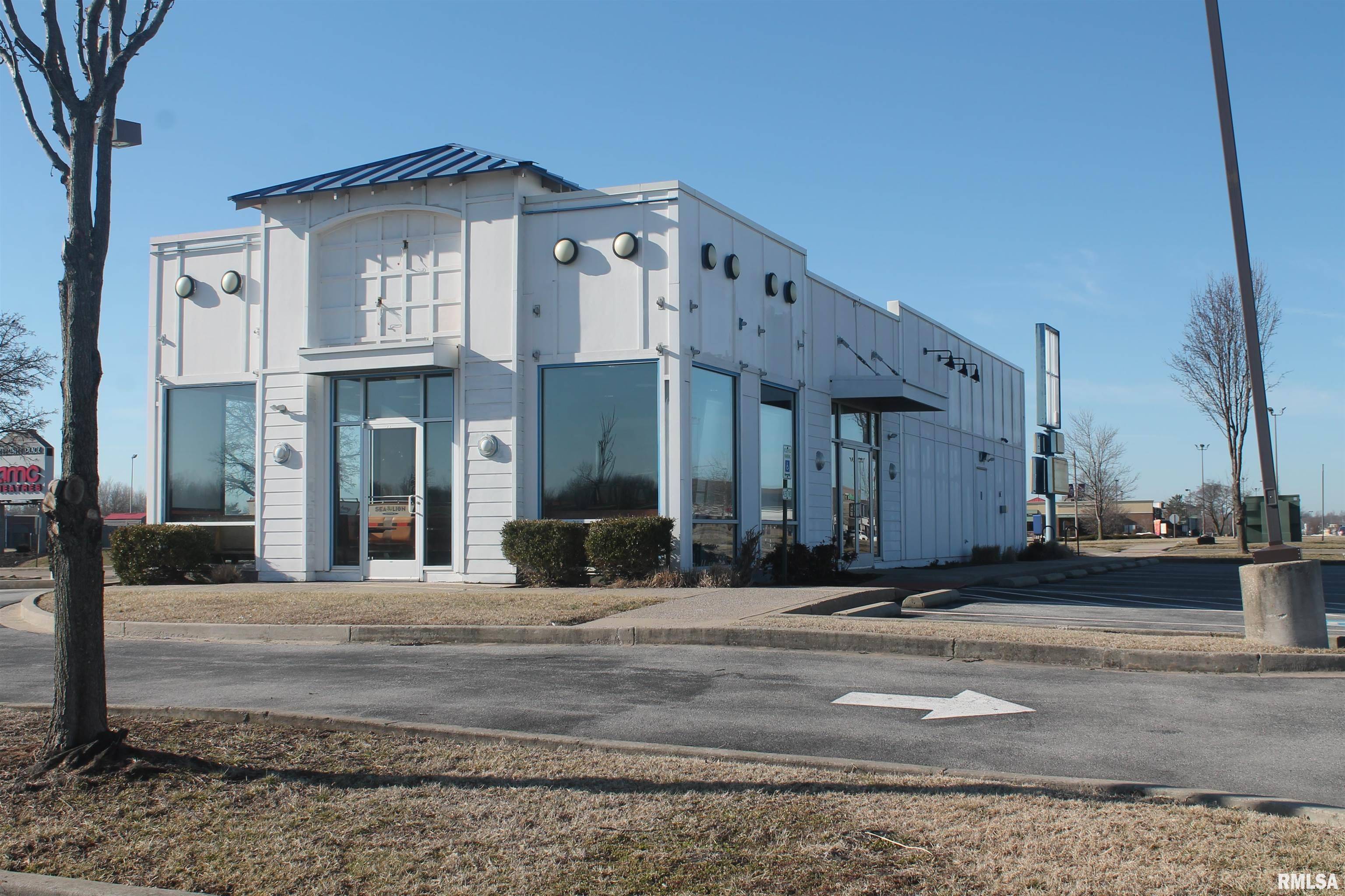 1420 E MAIN ST, Carbondale, IL 62901