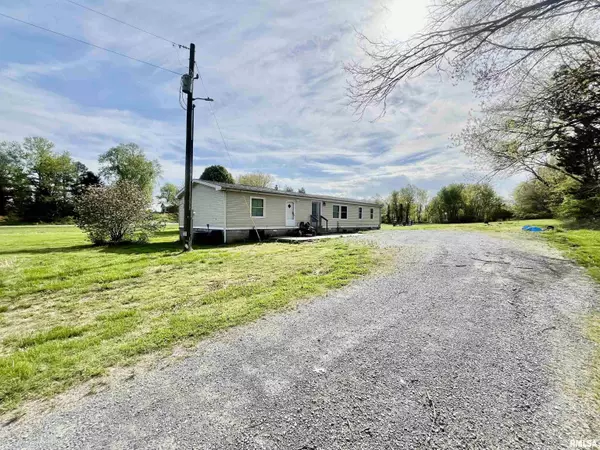 Grantsburg, IL 62943,8065 E State Route 146 HWY