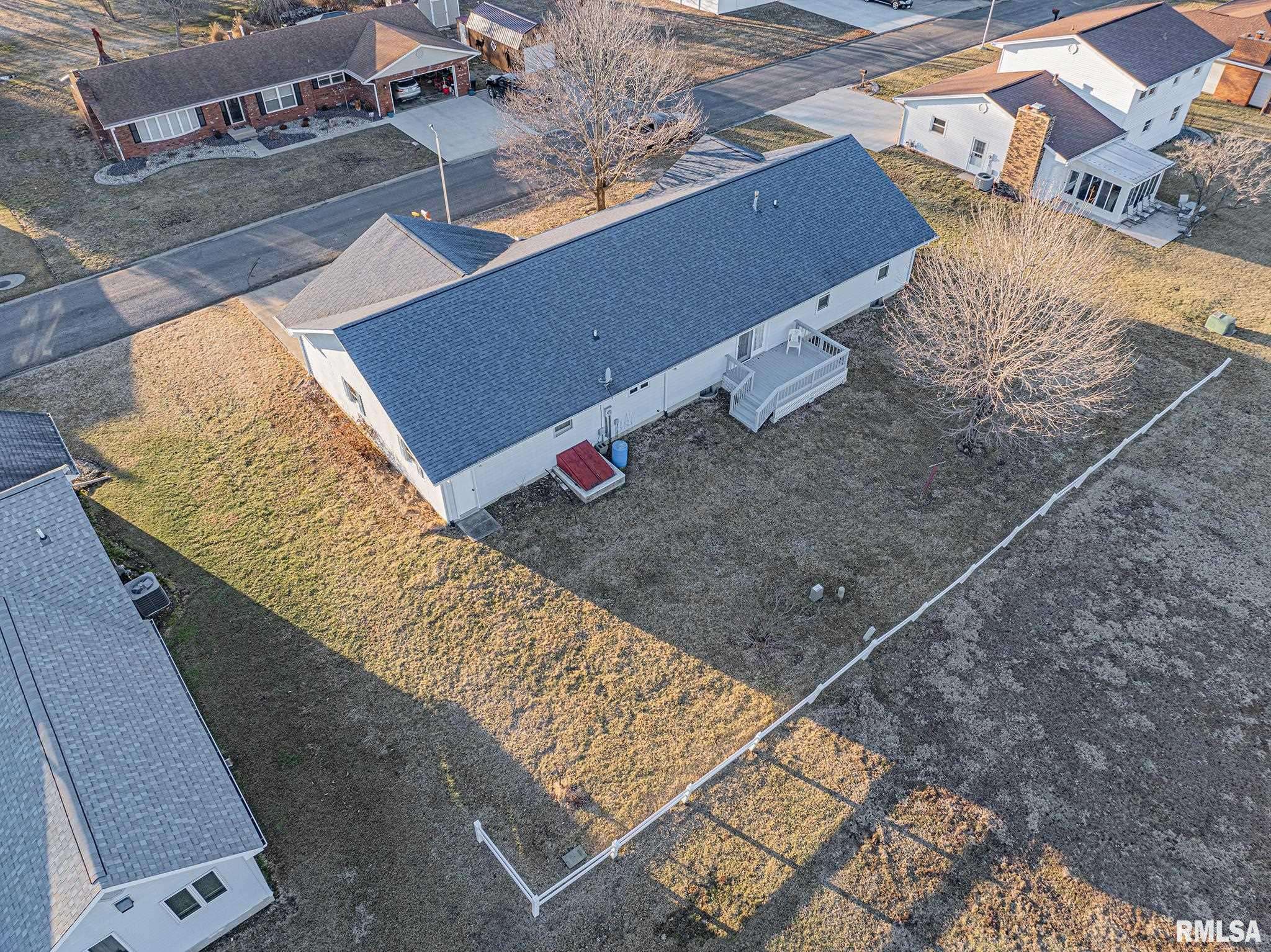 Salem, IL 62881,134 Country Club Estates ST