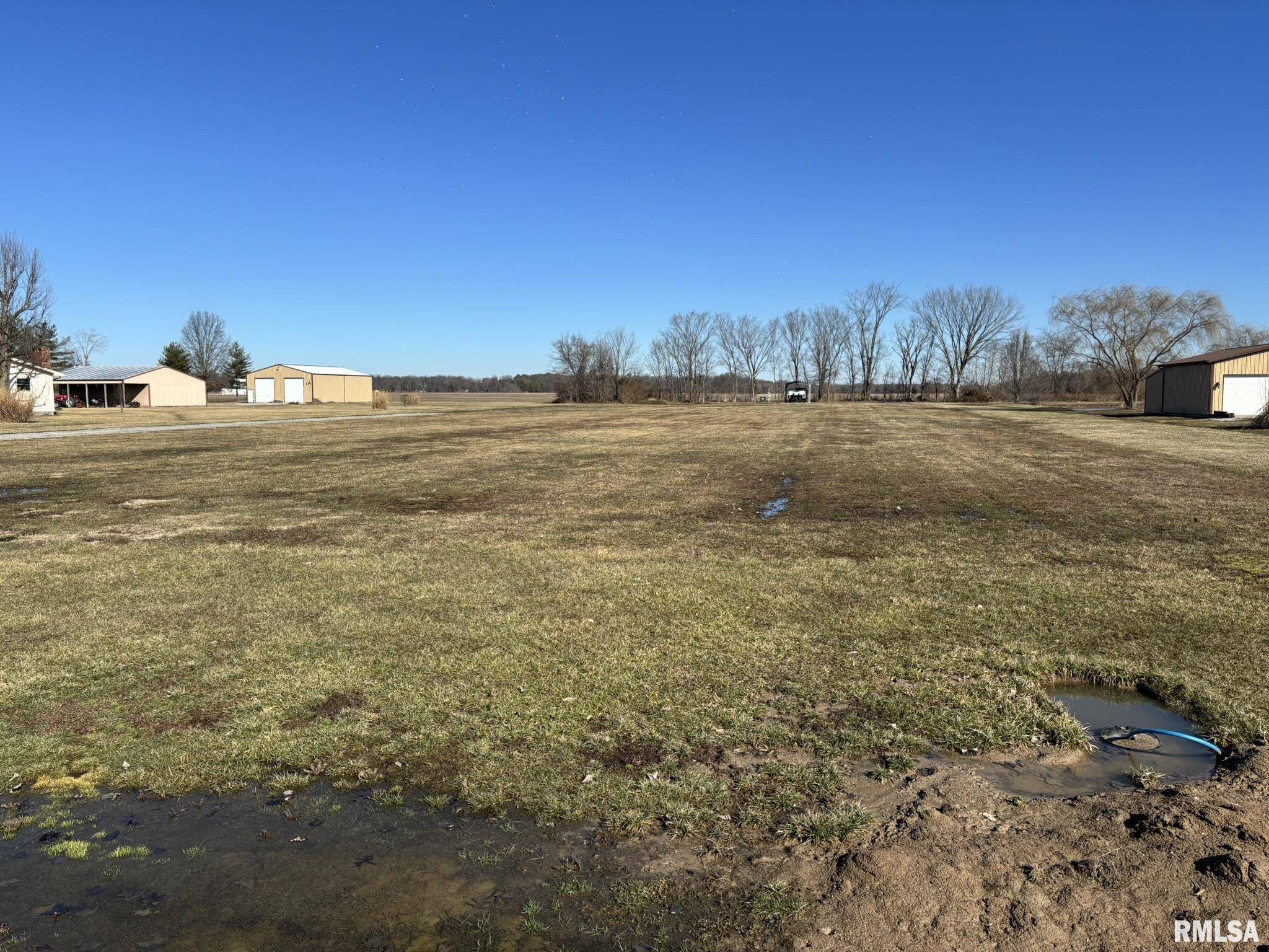 13727 LEISURE LN, Benton, IL 62812