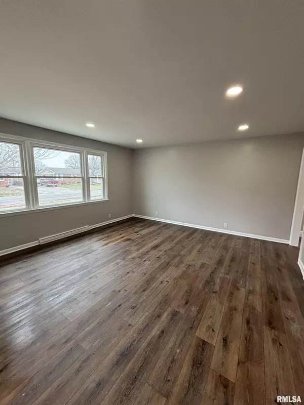 Metropolis, IL 62960,213 Dorris DR