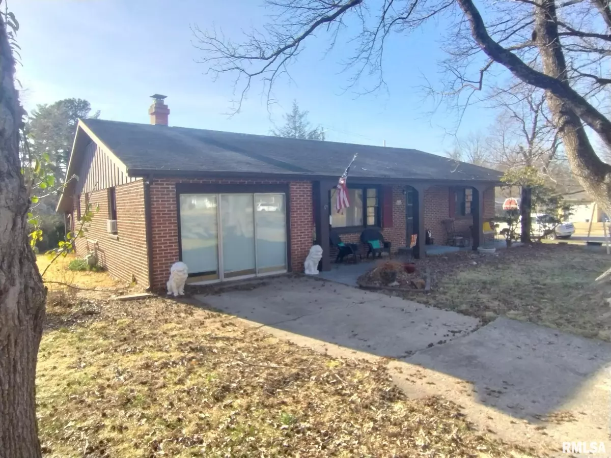 Carbondale, IL 62901,600 S SKYLINE DR