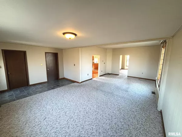 Sandoval, IL 62882,820 Range RD