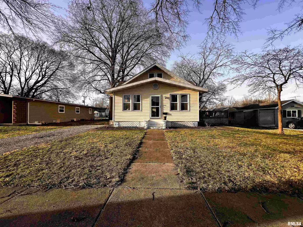 Carlyle, IL 62231,1451 JEFFERSON ST