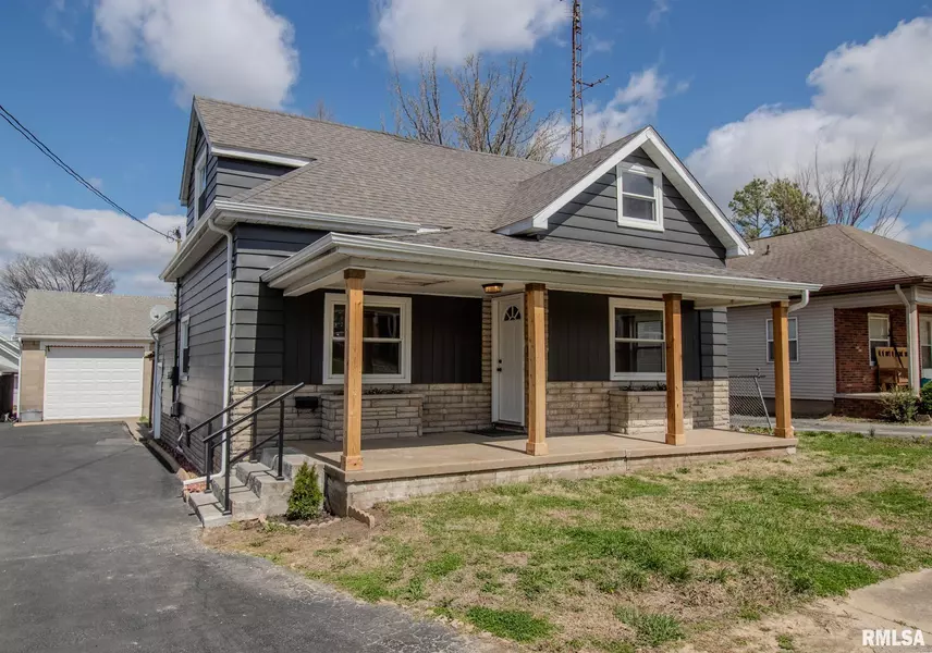 1205 E ELM ST, West Frankfort, IL 62896