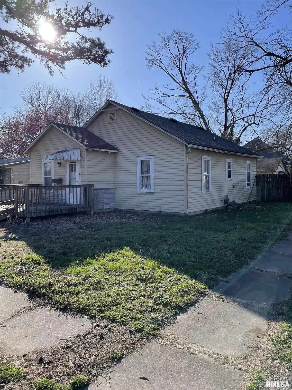 Metropolis, IL 62960,1117 Ophia ST