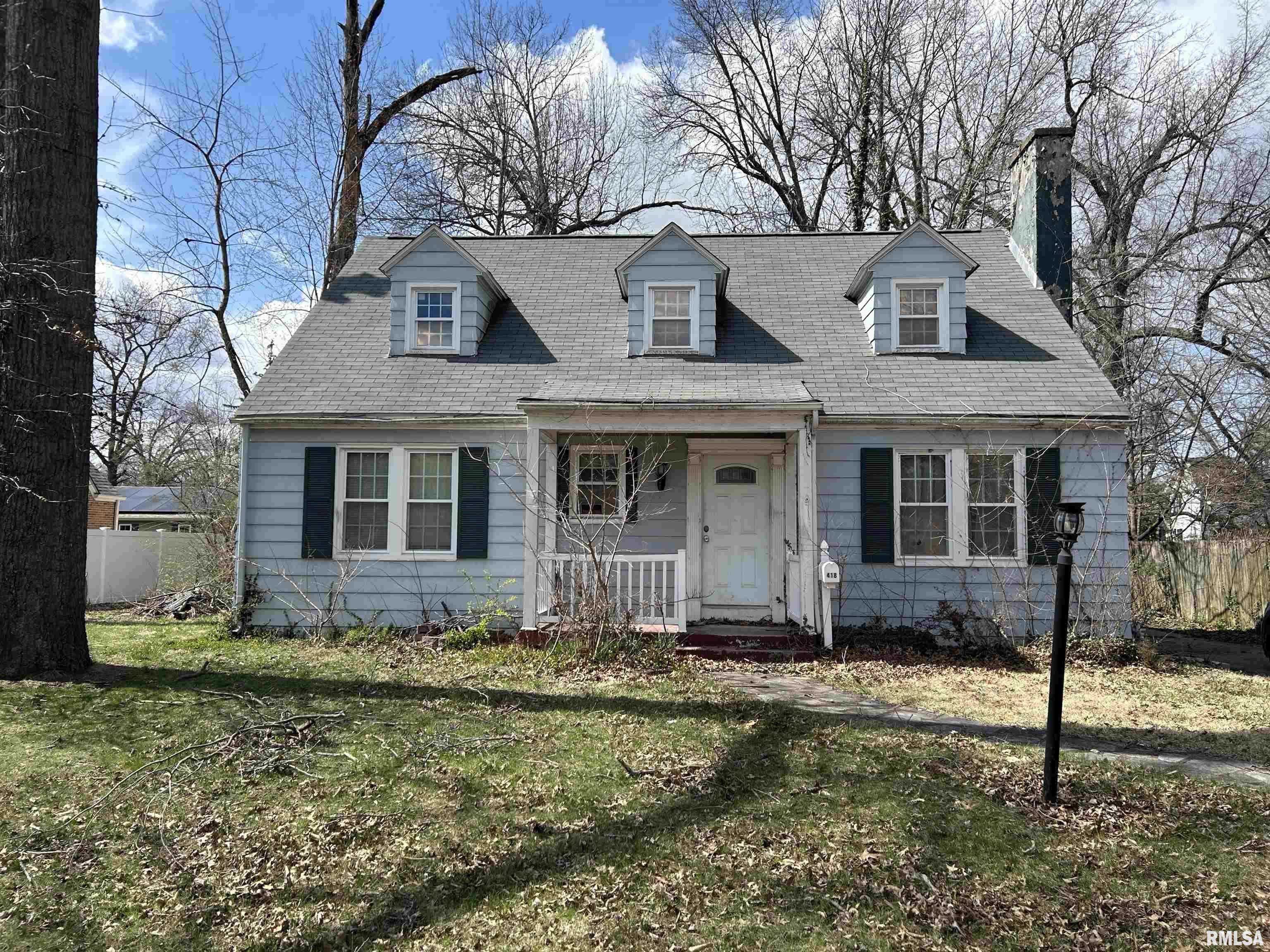 418 CEDAR ST, Centralia, IL 62801