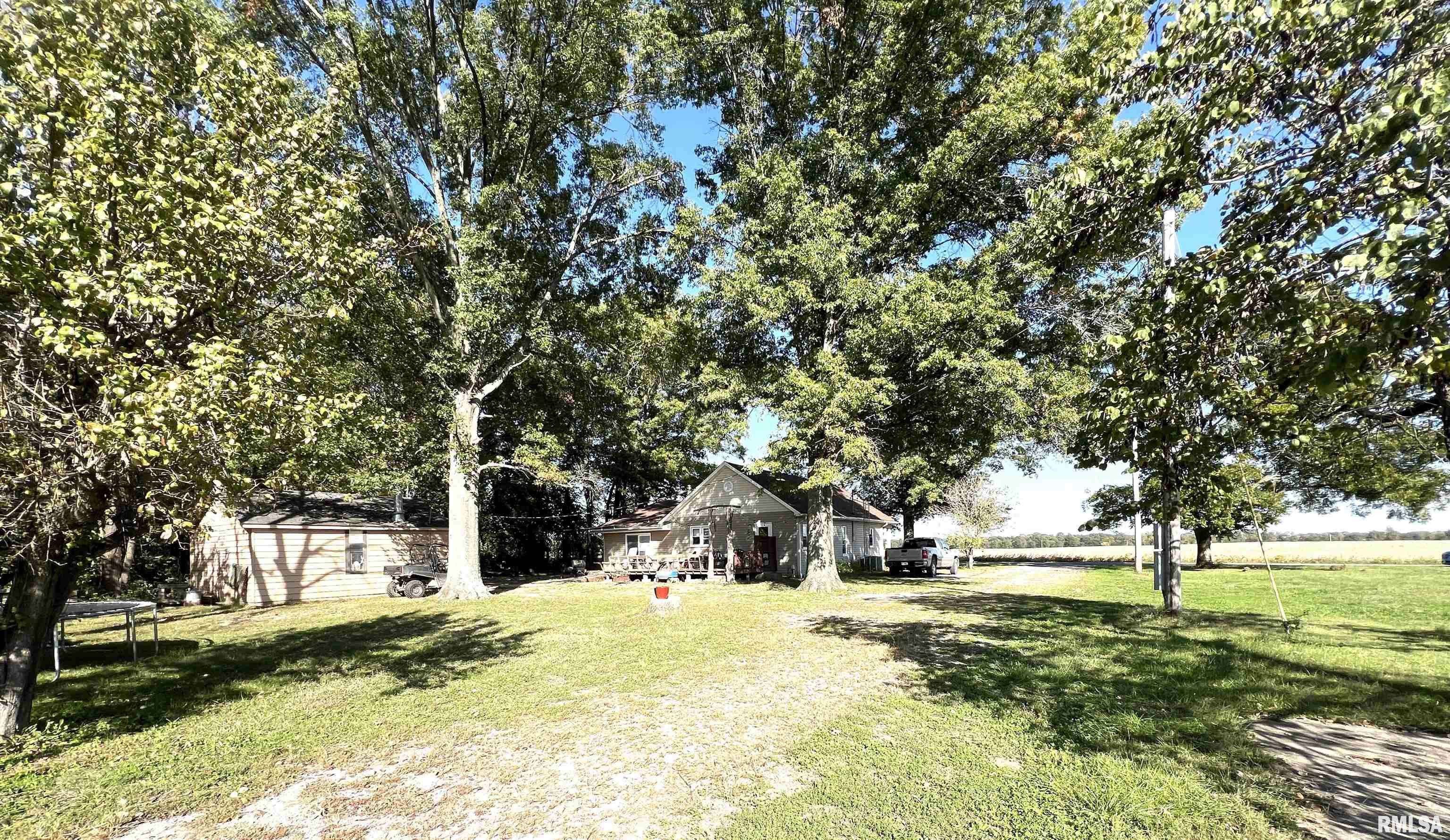 Elkville, IL 62932,485 Martie RD