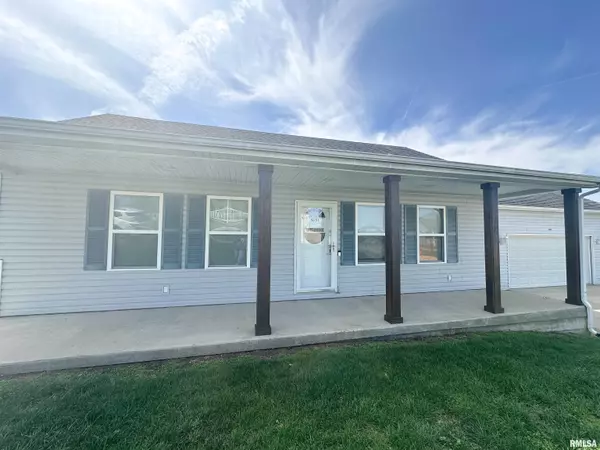 5691 Silver Fox DR, Carterville, IL 62918