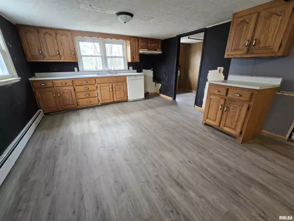 Fairfield, IL 62837,1121 SW 6TH ST