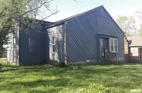 West Frankfort, IL 62896,802 W Lindell ST