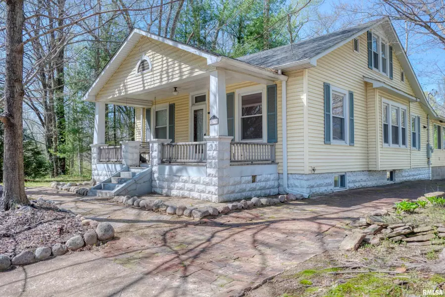 2230 WALNUT ST, Murphysboro, IL 62966