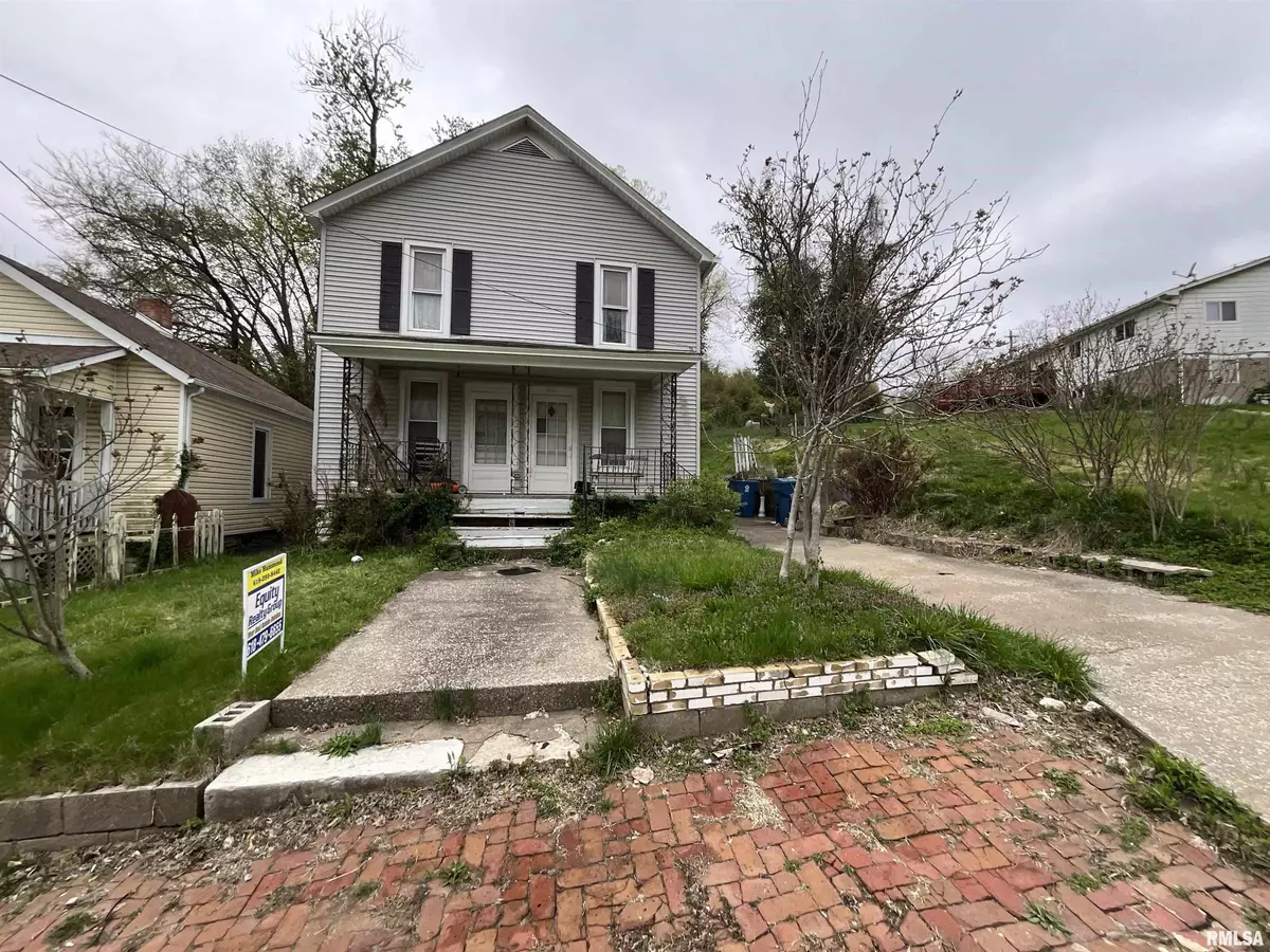 Alton, IL 62002,1012 W 9TH ST