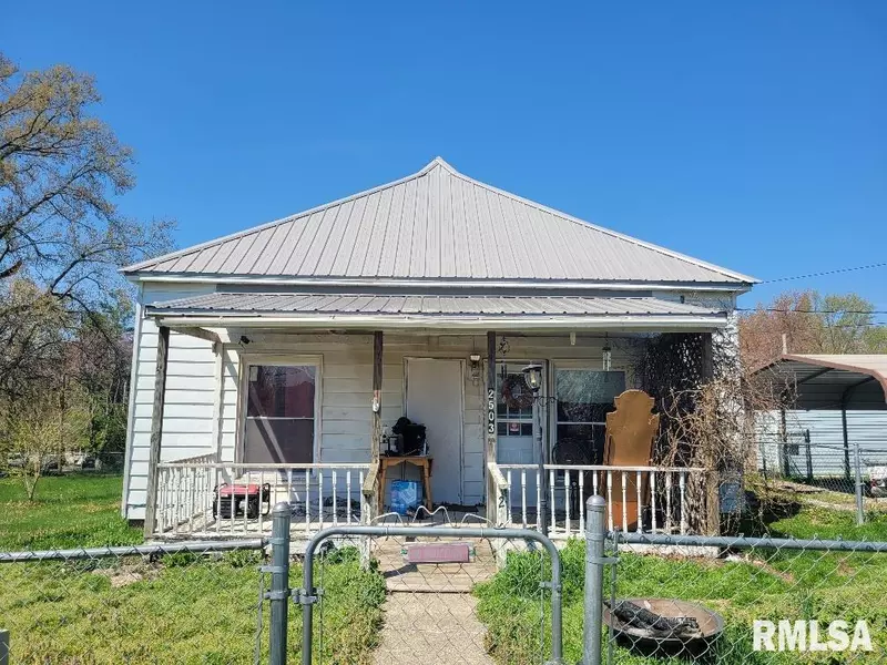 2503 Upchurch ST, Eldorado, IL 62930