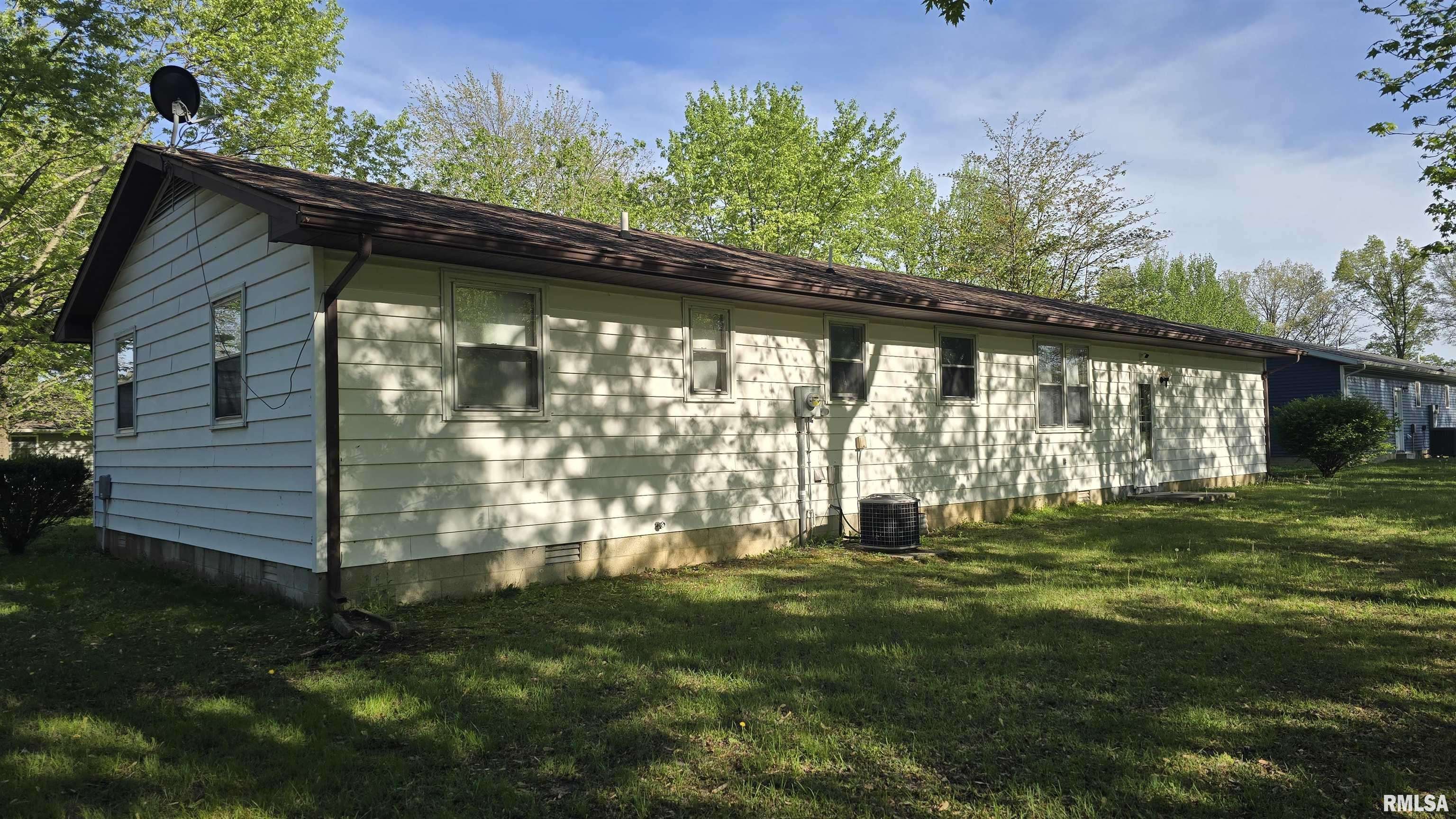 Galatia, IL 62935-1337,505 S TIMOTHY LN